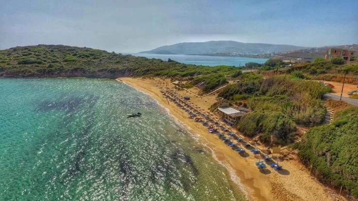 Μυστήριο με πτώμα άνδρα που ξεβράστηκε σε παραλία στην Άνδρο